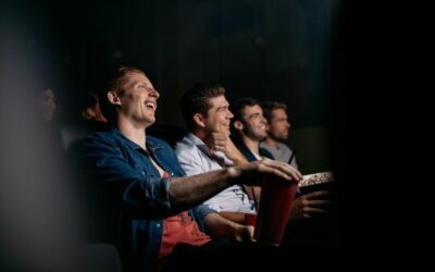 Humour à Bordeaux : stand-up ou comédie théâtrale, comment choisir ?