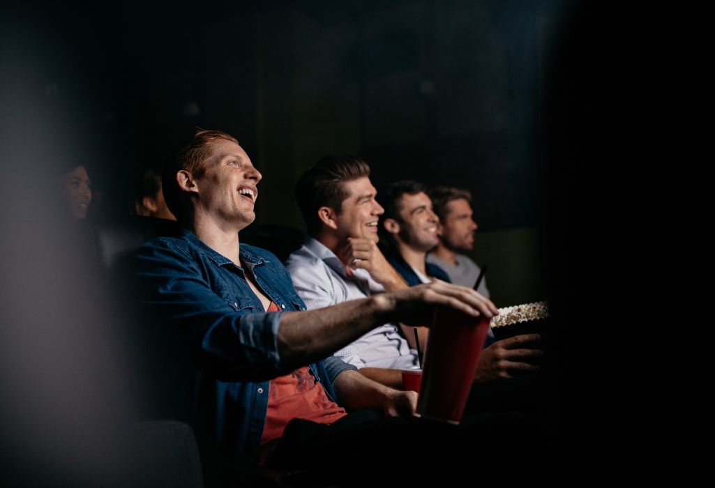 Humour à Bordeaux : stand-up ou comédie théâtrale, comment choisir ?